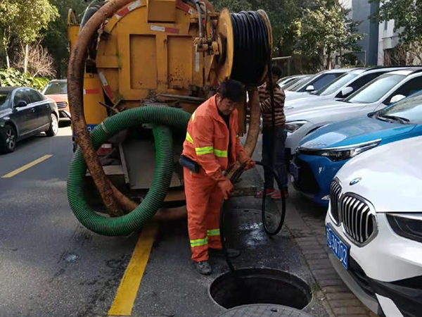 中平镇排污管道清淤