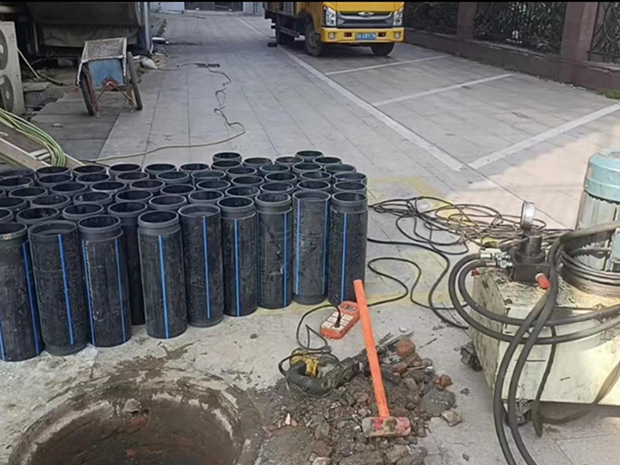 中平镇PE置换管厂家 DN315置换管 非开挖管短管置换